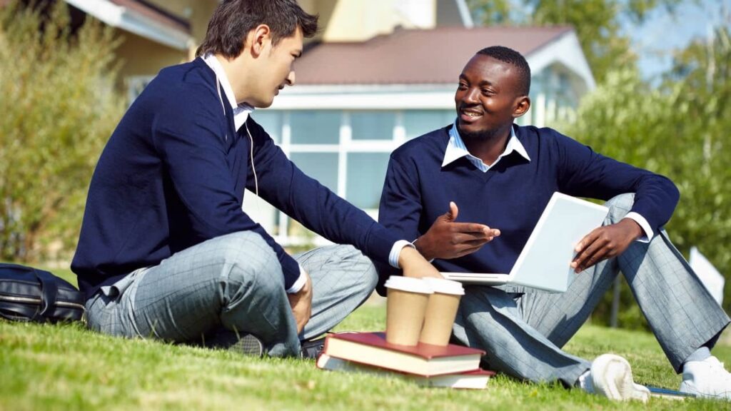 Novo programa oferece ajuda financeira a estudantes do ensino médio!