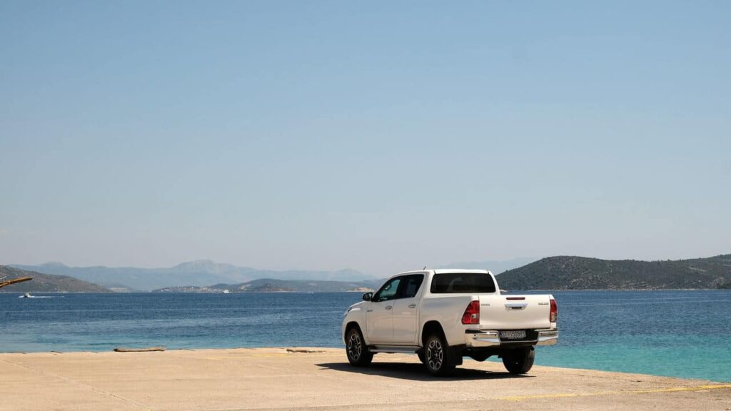 Nova Toyota Hilux híbrida chega ao Brasil após sucesso na Argentina
