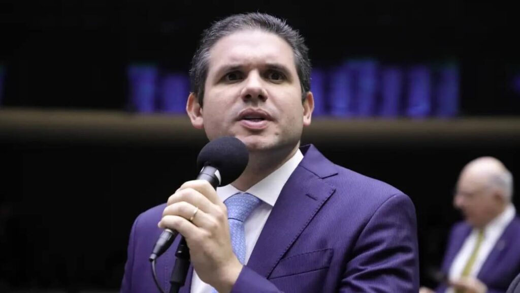 Motta busca barrar CPI do INSS apresentada por Nikolas -