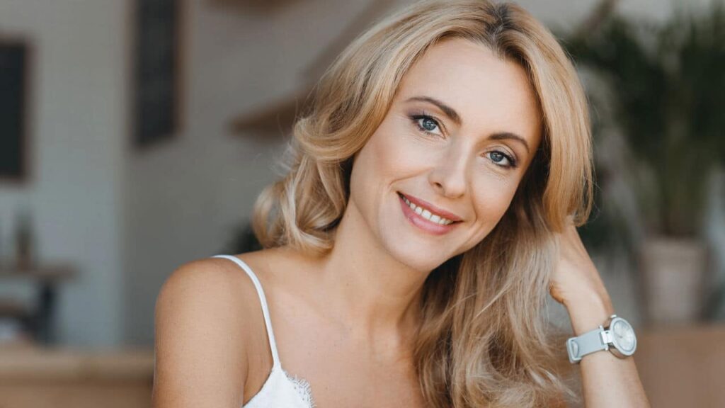 Dicas para prevenir queda de cabelo em mulheres aos 40 anos -