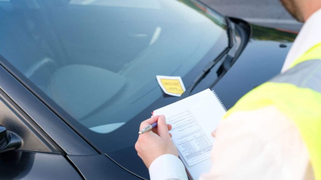 Nova lei de trânsito impõe multa de R$ 2,9 mil a motoristas -