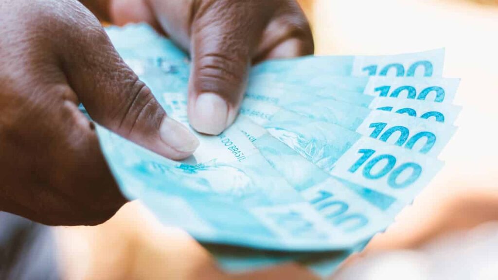 Ganhe até R$ 100 mil ao comprar com CPF na nota este mês -