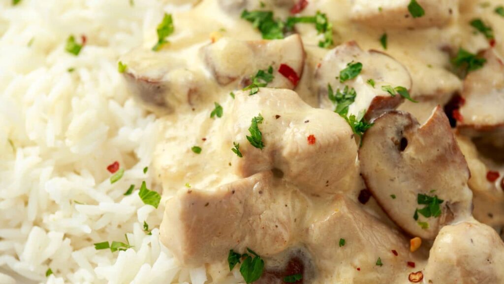Frango cremoso com batata que vai encantar seu paladar -