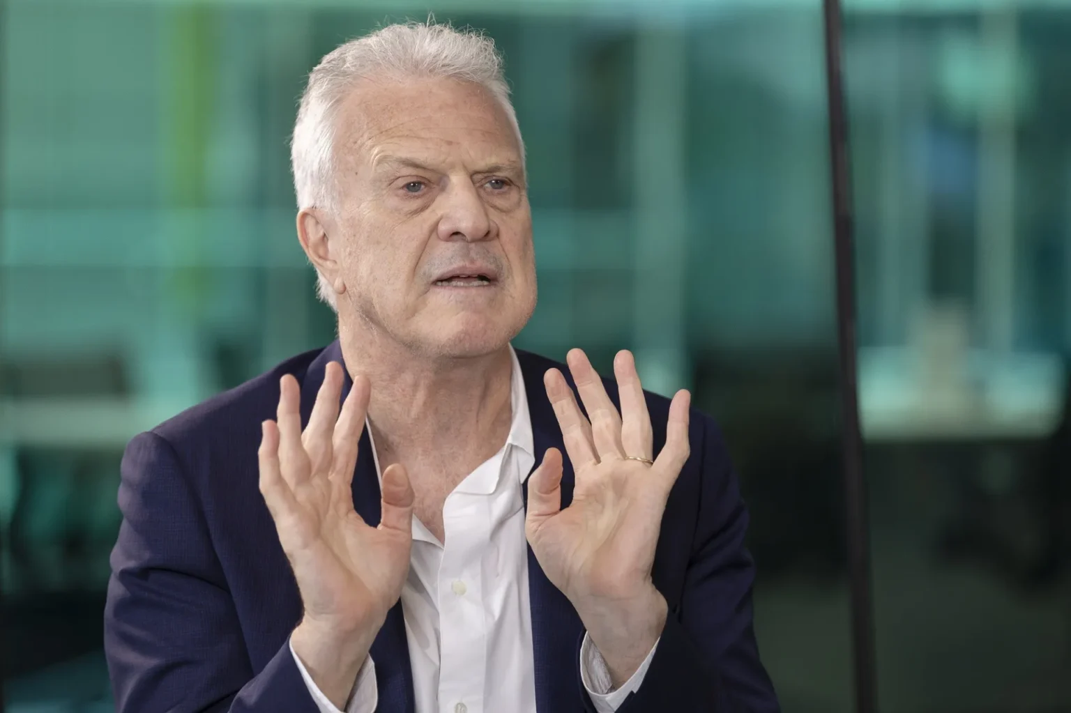 Pedro Bial comenta a morte da mãe e a importância da finitude