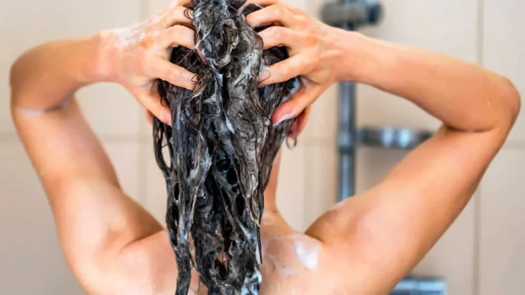 Os 4 melhores shampoos para combater cabelos ressecados