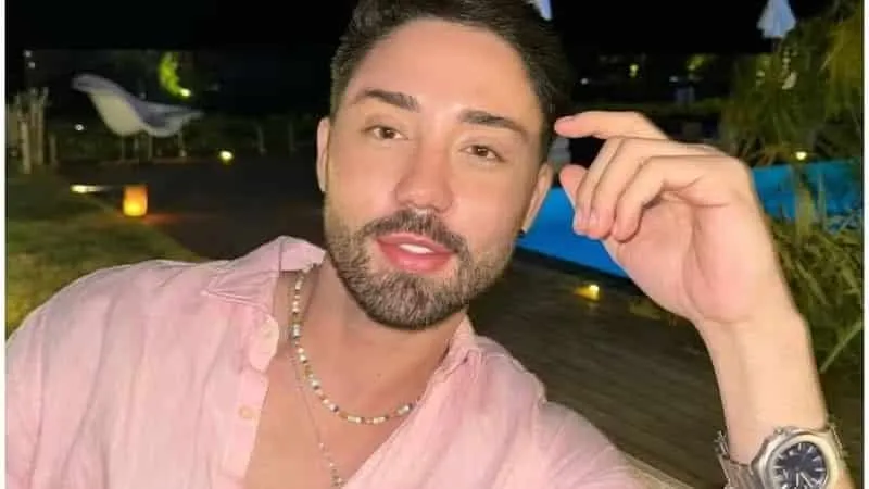 Rico Melquiades fala sobre cirurgia estética na região anal
