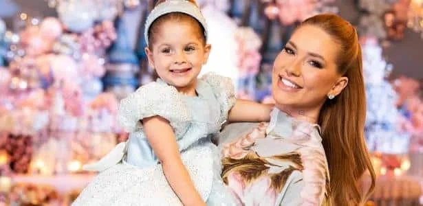 Virginia Fonseca critica por compartilhar comentário da filha em terapia