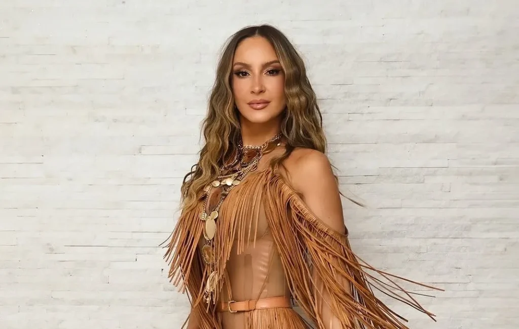 MP da Bahia processa Claudia Leitte por discriminação religiosa