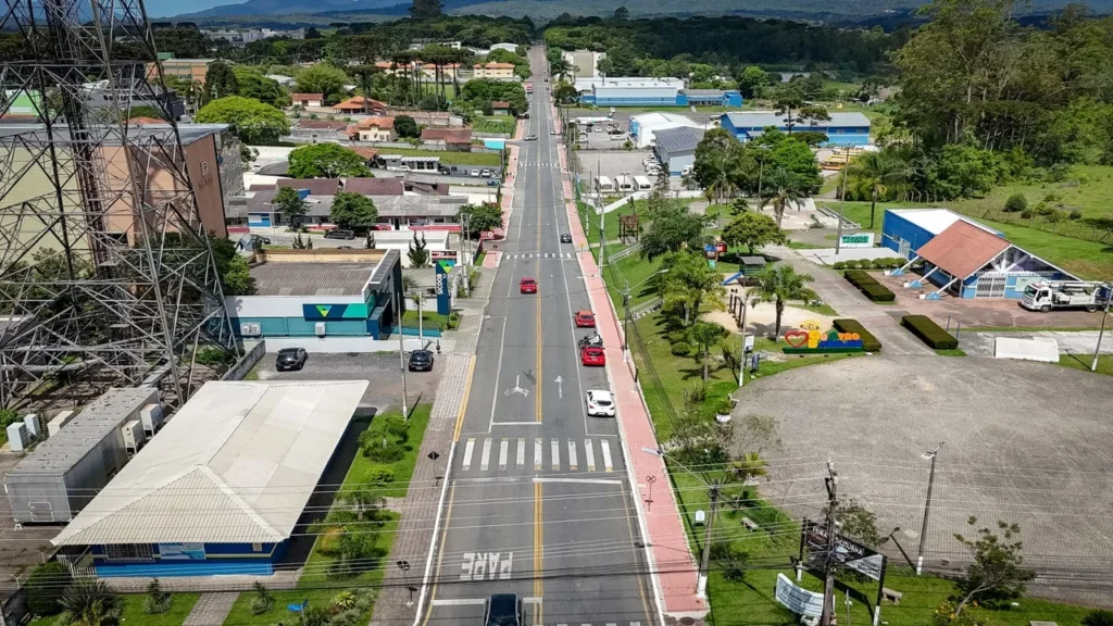 Obras na região metropolitana de Curitiba melhoram mobilidade em 2026
