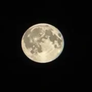Lua azul e microlua no fim de maio