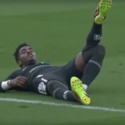 Pesadelo de lesão de Mendy: 10 min em 3 jogos