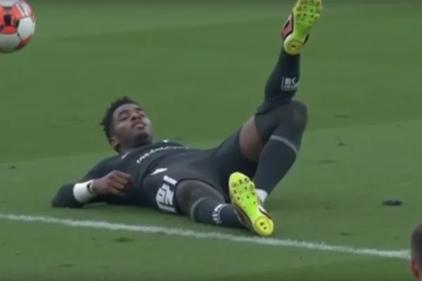 Pesadelo de lesão de Mendy: 10 min em 3 jogos
