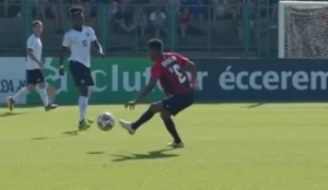 Endrick leva entrada dura de Casemiro em treino da Seleção