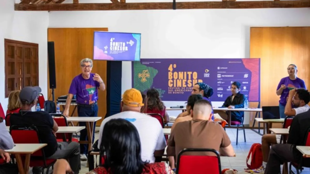 Paulo Betti encerra CineSUR Educa com palestra sobre atuação