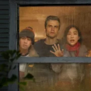 A Última Casa: suspense sci-fi com Wagner Moura e Greta Lee