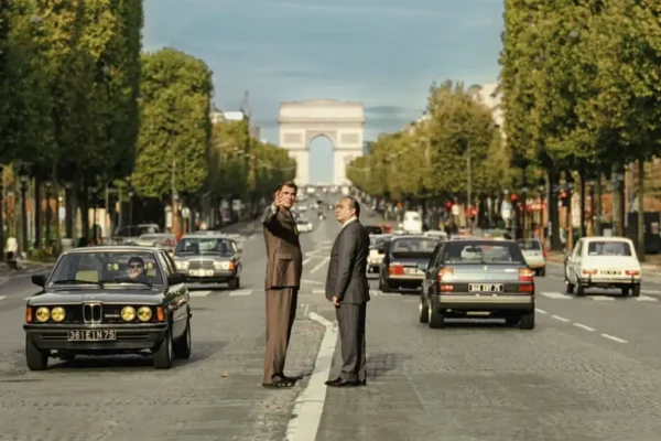 Filme O Grande Arco de Paris: Drama com Claes Bang