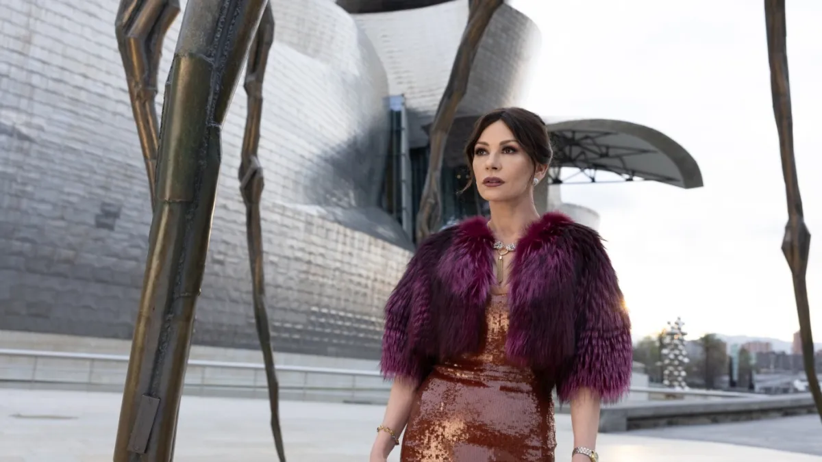 ‘Kill Jackie’: Suspense com Catherine Zeta-Jones ganha imagens