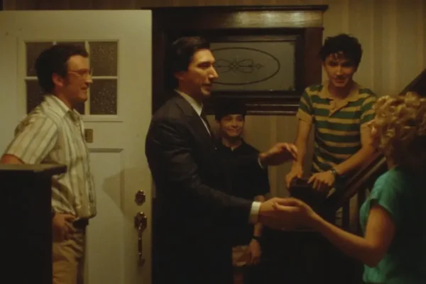 Tigre de Papel: Adam Driver e Miles Teller enfrentam a máfia russa