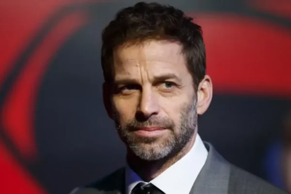 Zack Snyder volta à Warner Bros. para exibir 'Excalibur